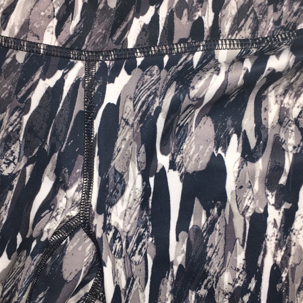 Under Armour Cropped Leggings